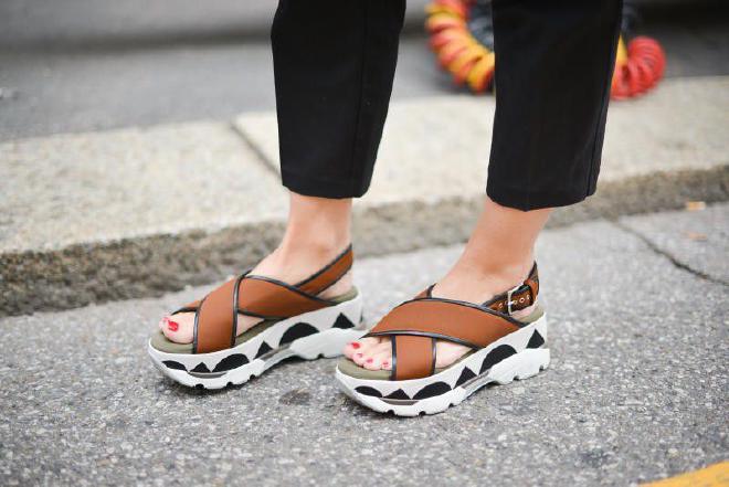 /elle-flatforms-getty_10078849179278393431.jpg