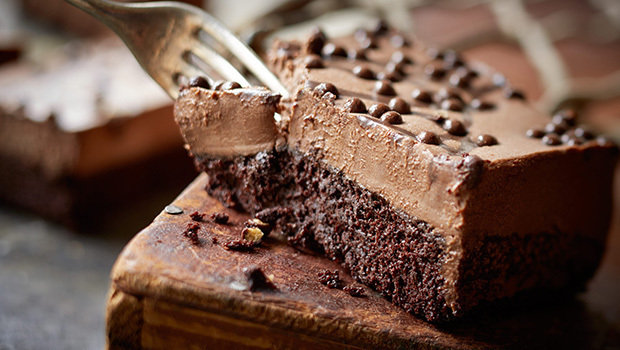 /header_image_Article-Main-Image-Fustany-Chocolate-Mousse-Cake-AR_11775481775537057883.jpg